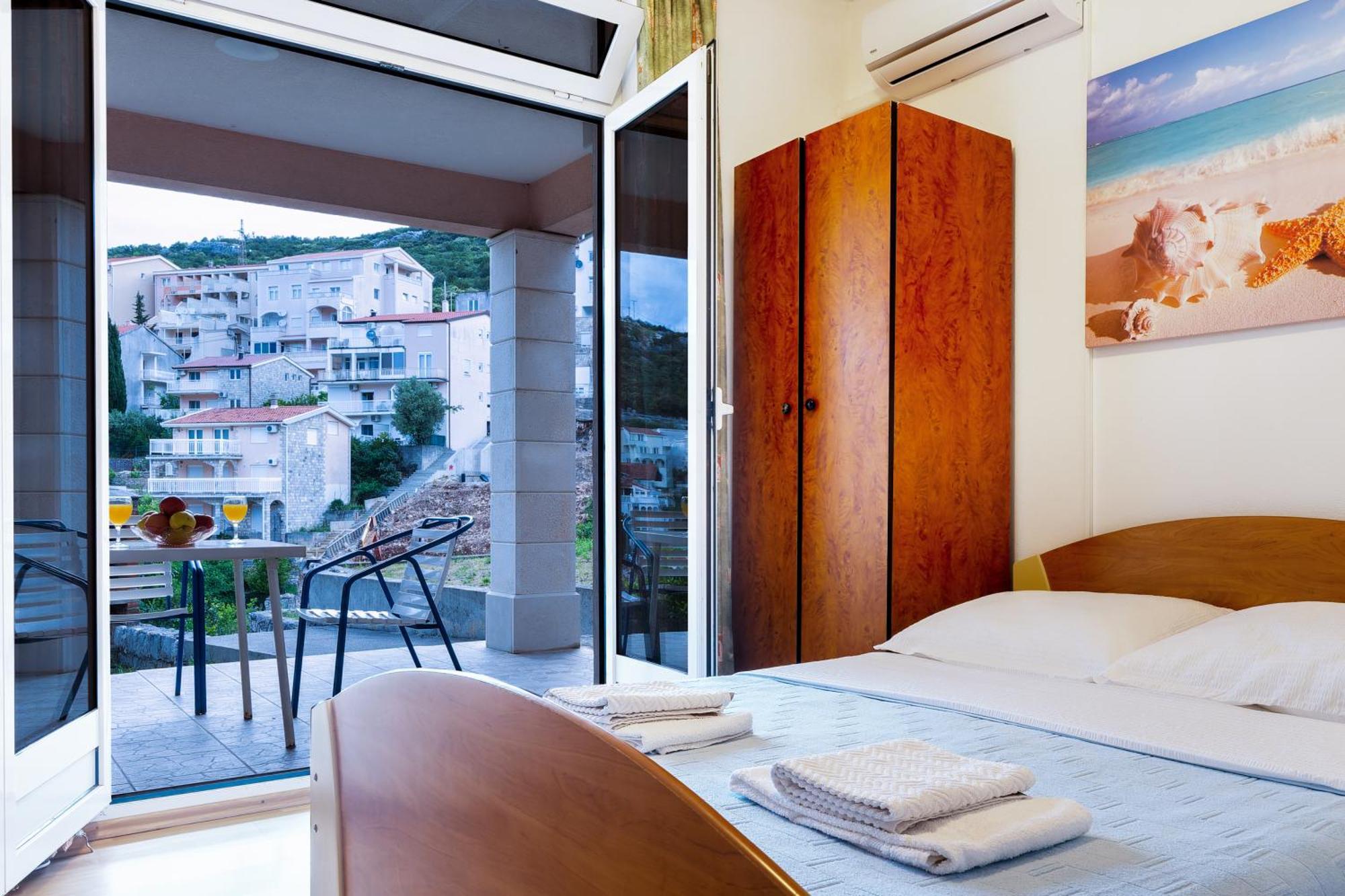 Apartments And Rooms Breeze Neum Eksteriør billede